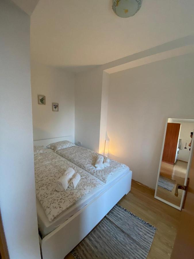 Varga Apartment Опатия Экстерьер фото